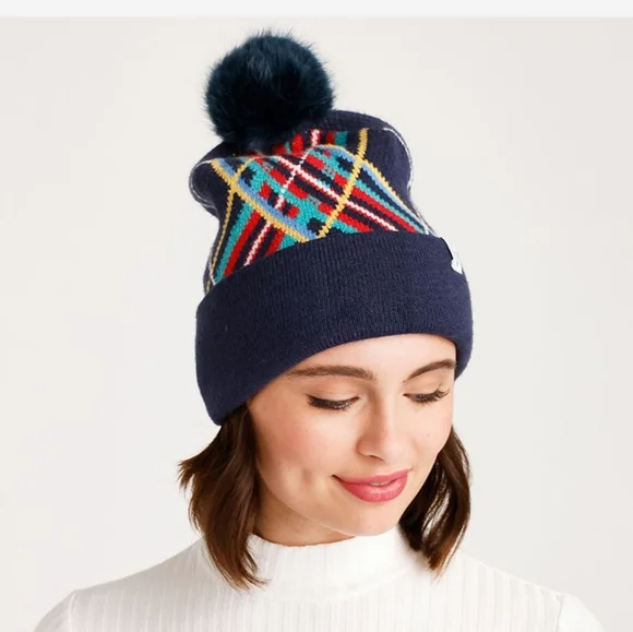 NWT Women's Vera Bradley Knit Pom Beanie - Picture 1 of 4